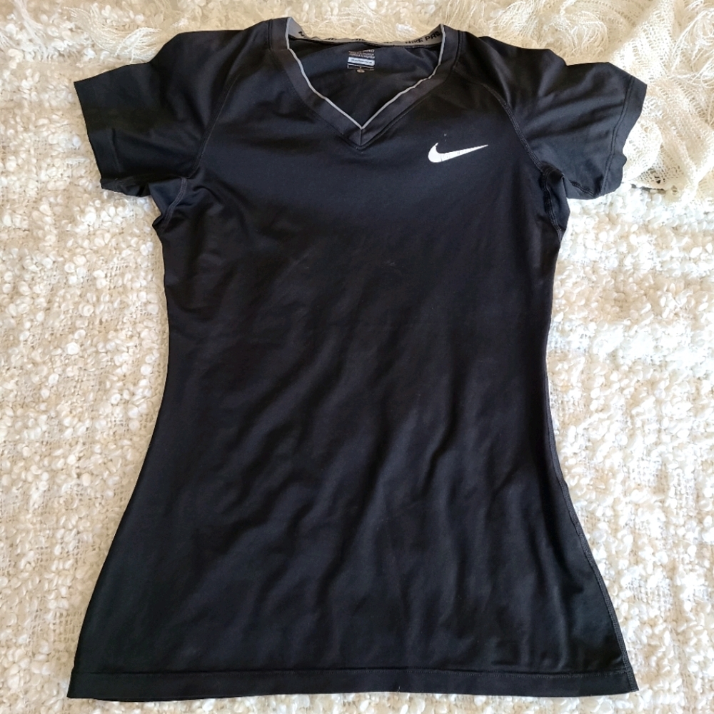 Nike Pro Short Sleeve V neck Shirt Size S